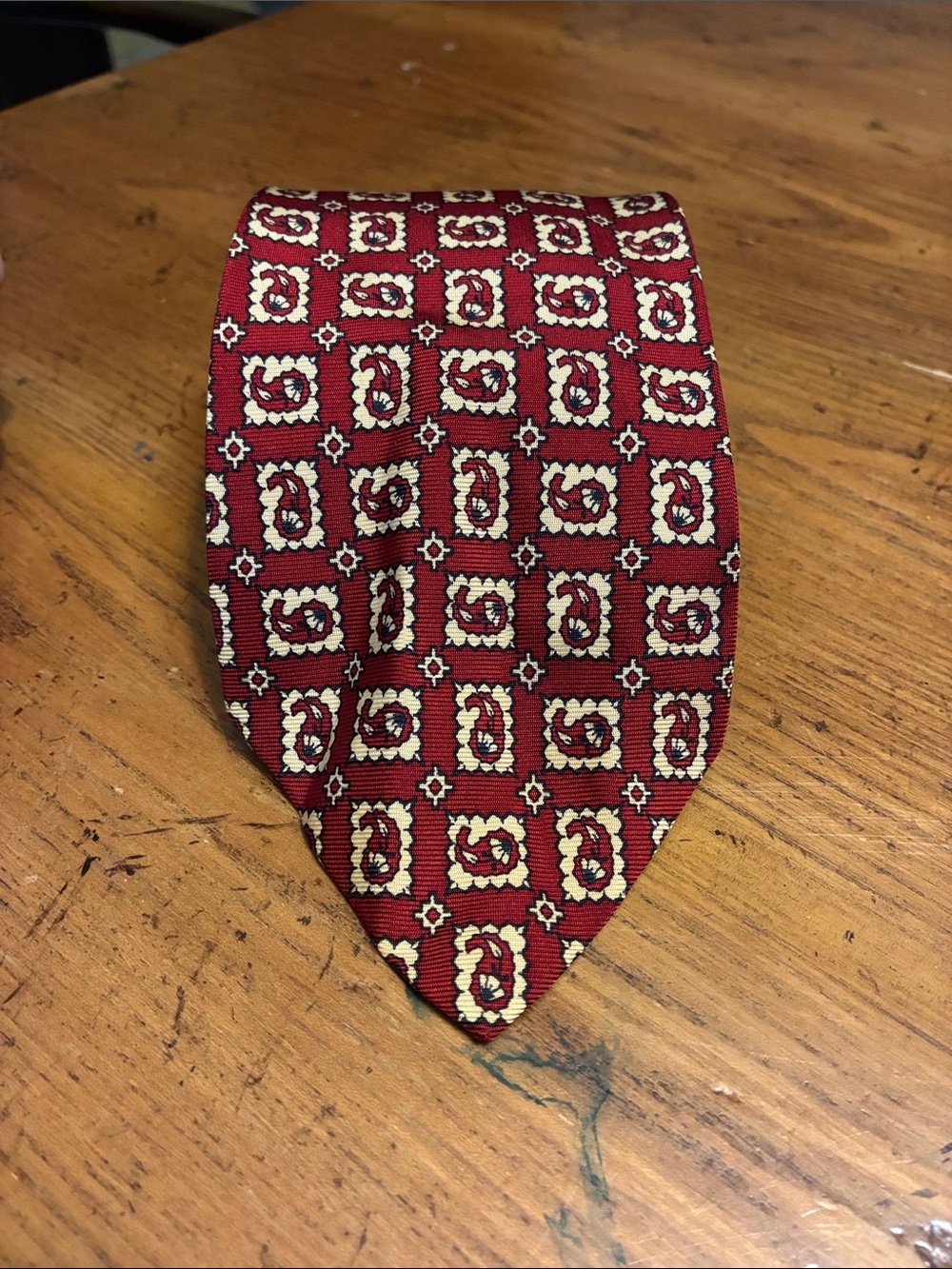 Ralph Lauren Burgundy Silk Tie with Cream Medallion Pattern